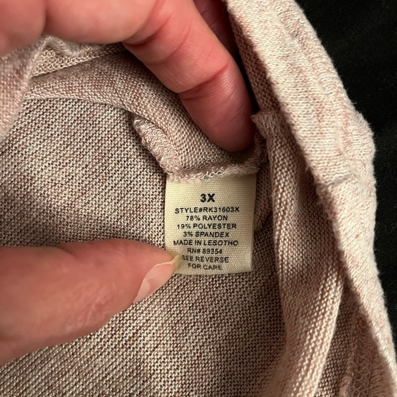 Junior’s No Comment Plus funnel neck pullover top in size 3x - Picture 3 of 9